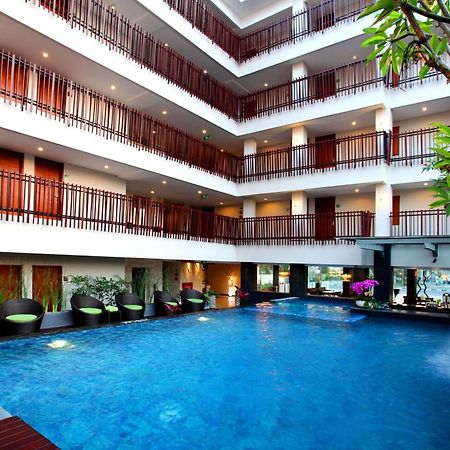 Sun Royal Hotel Kuta  Exterior photo