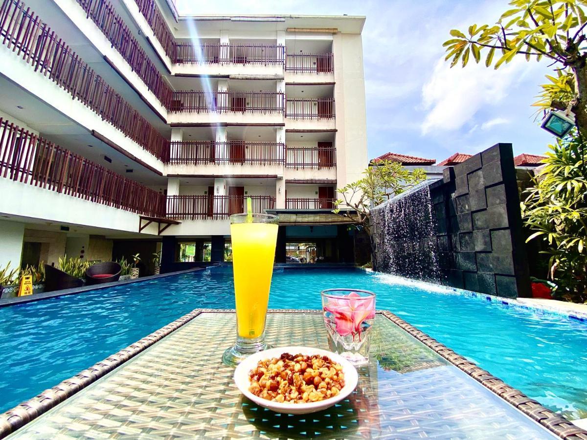 Sun Royal Hotel Kuta  Exterior photo